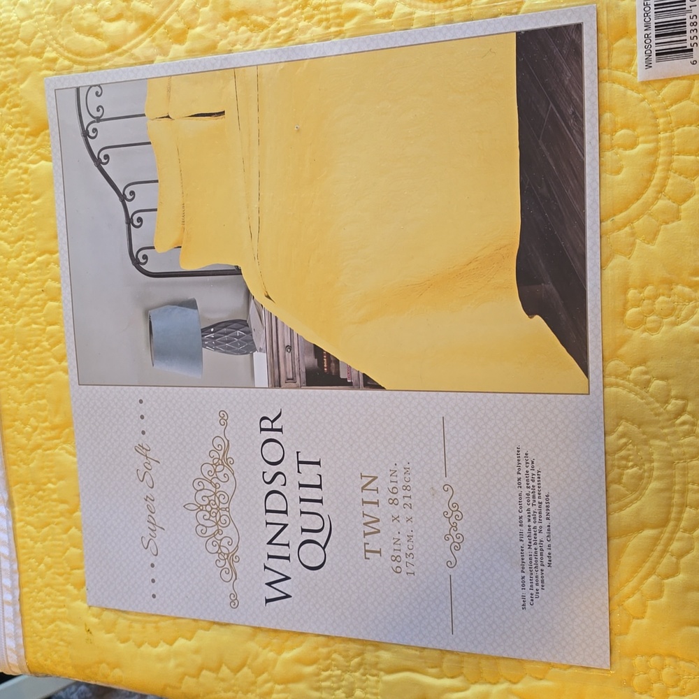 Yellow twin quilt